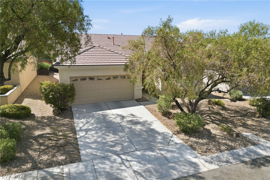 2228 Twin Falls Drive Property Photo 1