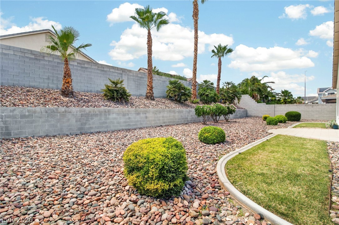 5525 Chicory Falls Court Property Photo 29