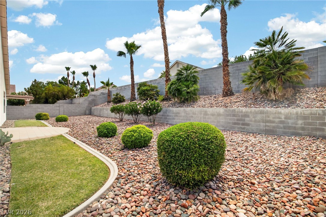 5525 Chicory Falls Court Property Photo 31
