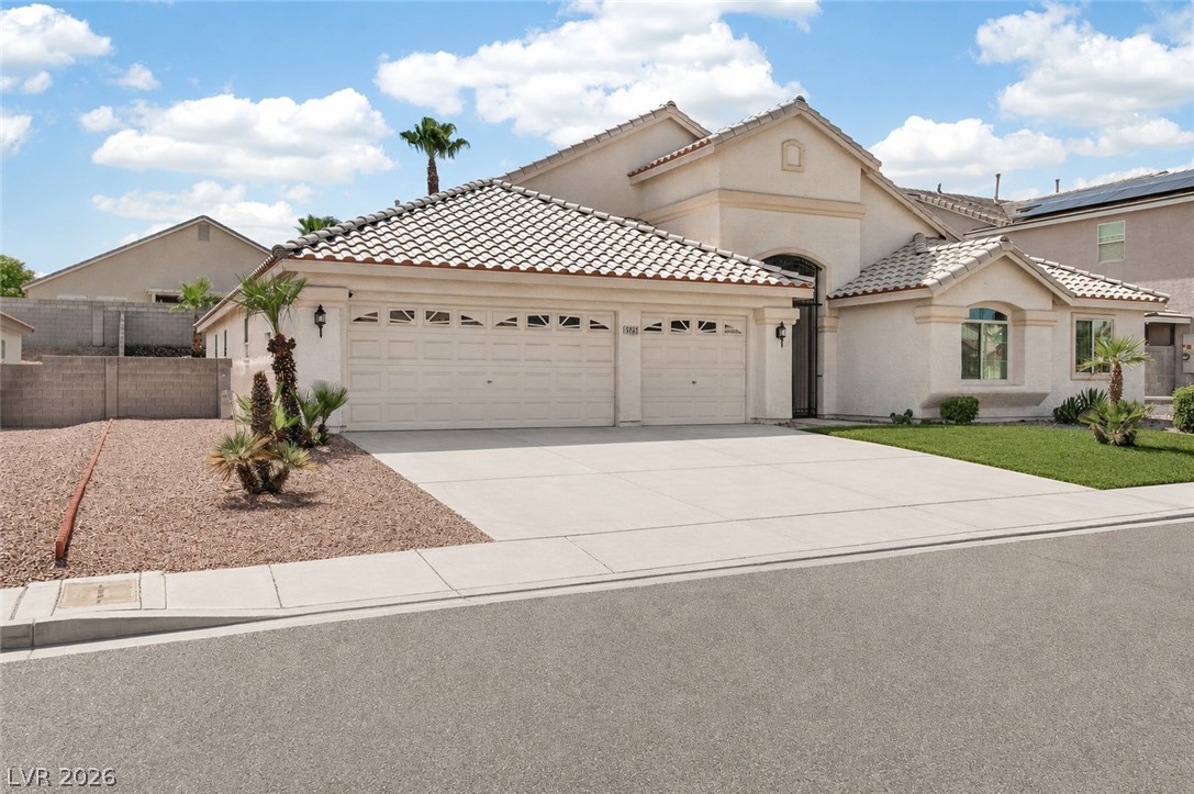 5525 Chicory Falls Court Property Photo 32