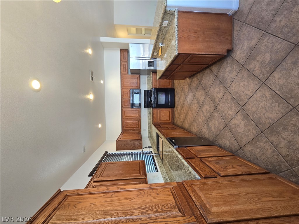 9164 Craven Avenue Property Photo 10