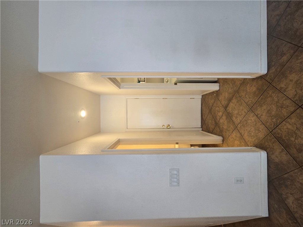 9164 Craven Avenue Property Photo 12