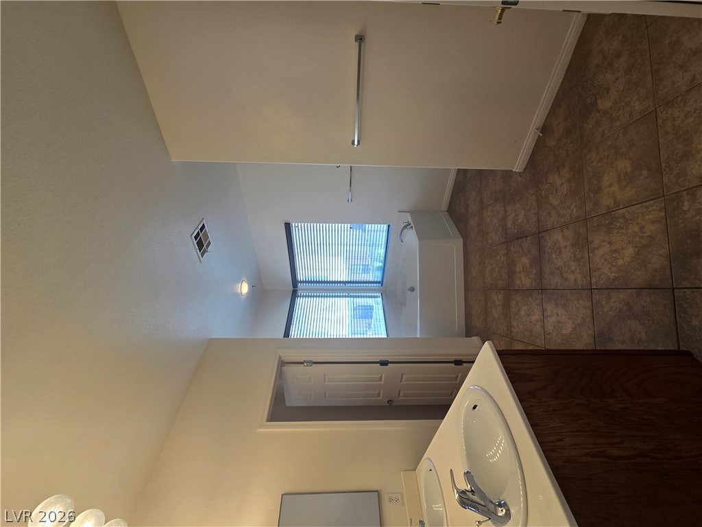 9164 Craven Avenue Property Photo 22