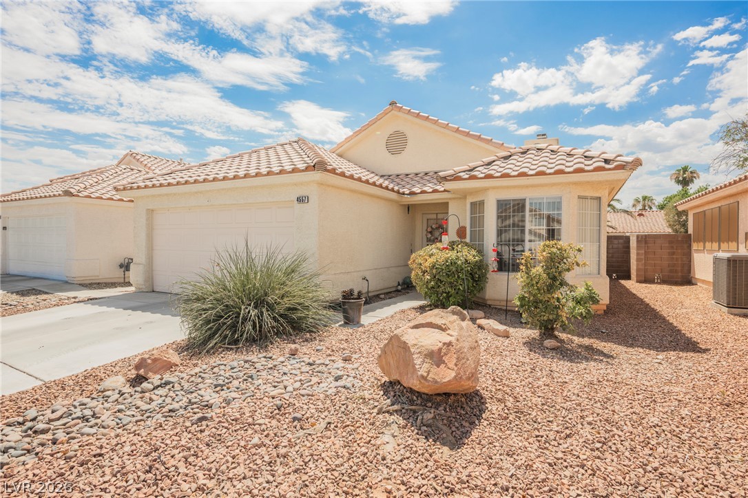 4557 Rapallo Court Property Photo 2