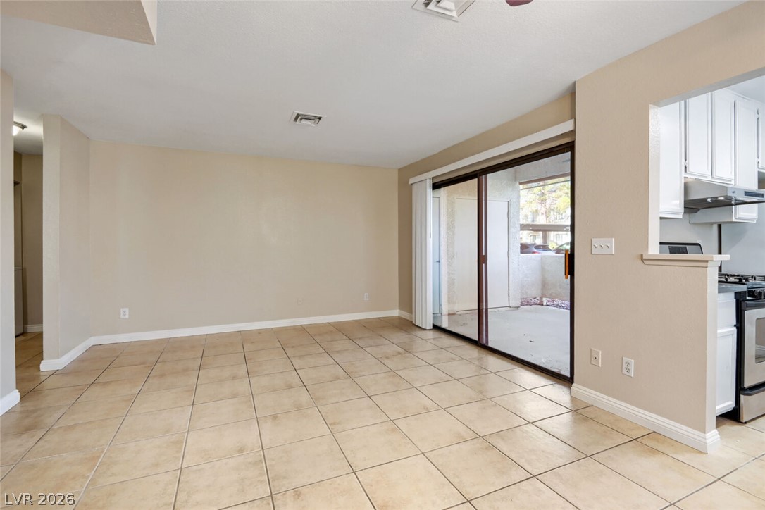 4860 Nara Vista Way 102 Property Photo 7