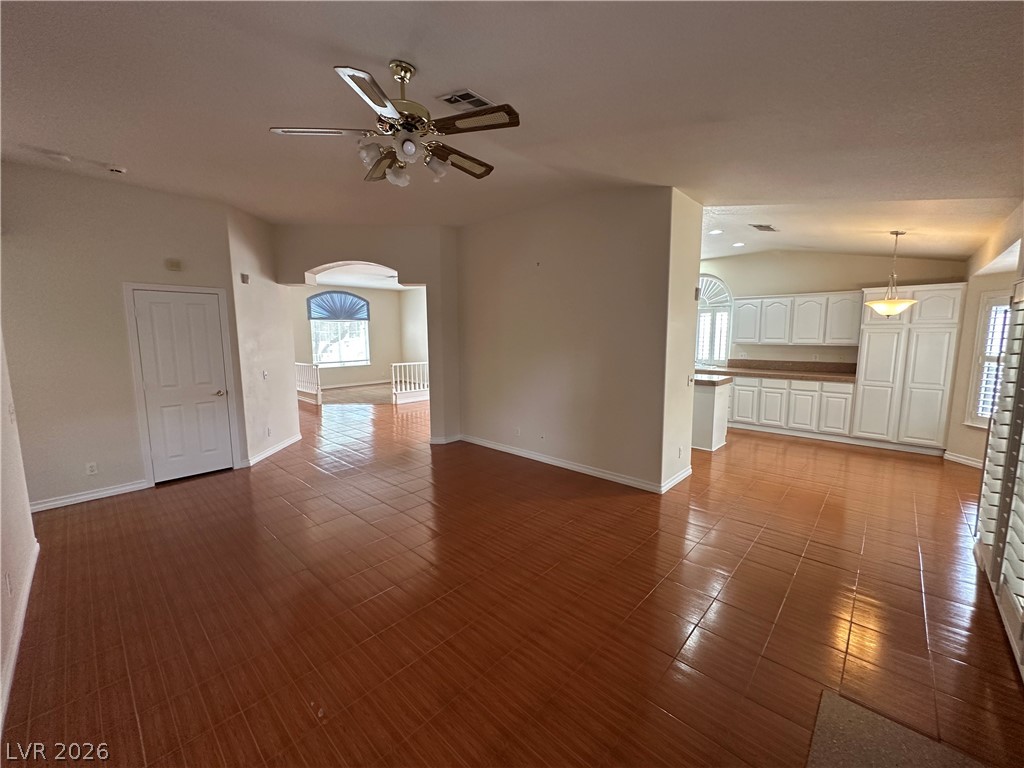2109 Cedar Hills Street Property Photo 7