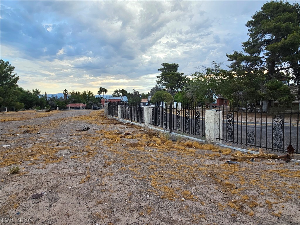 3115 East Viking Road Property Photo 16