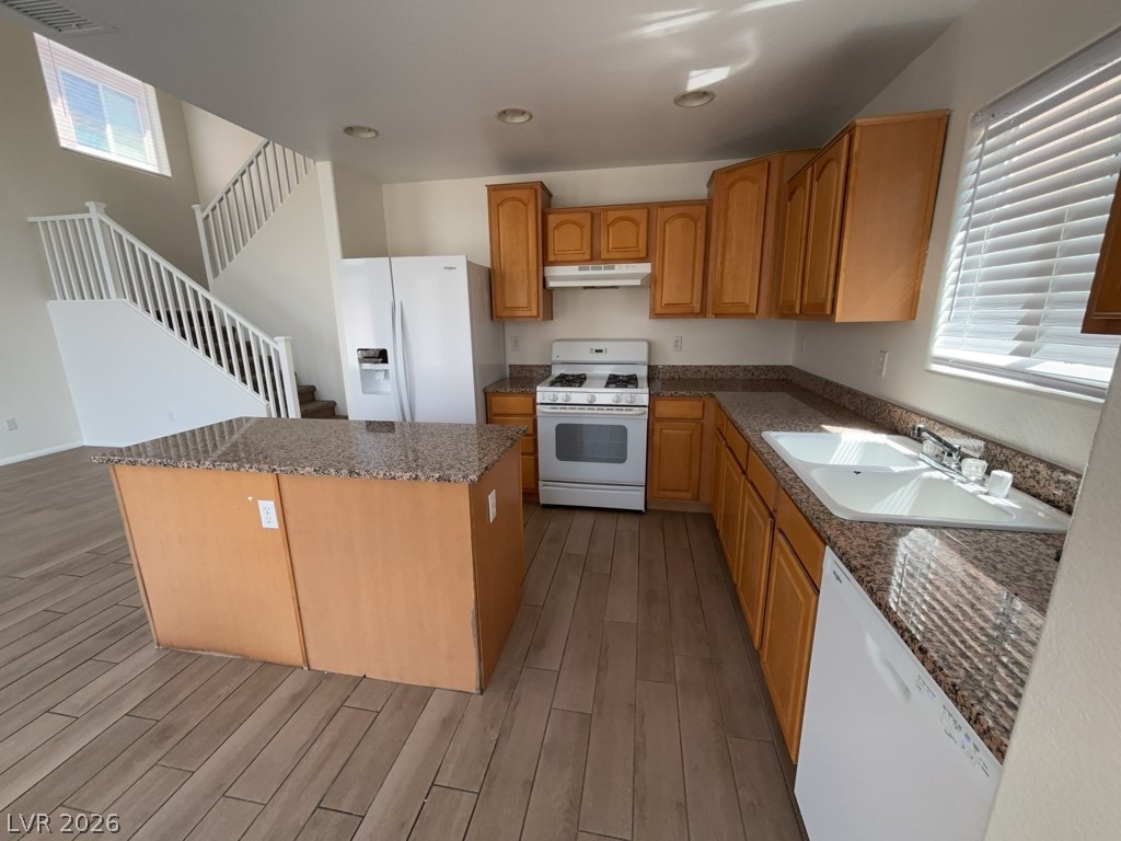 9237 Harbor Stream Avenue Property Photo 4
