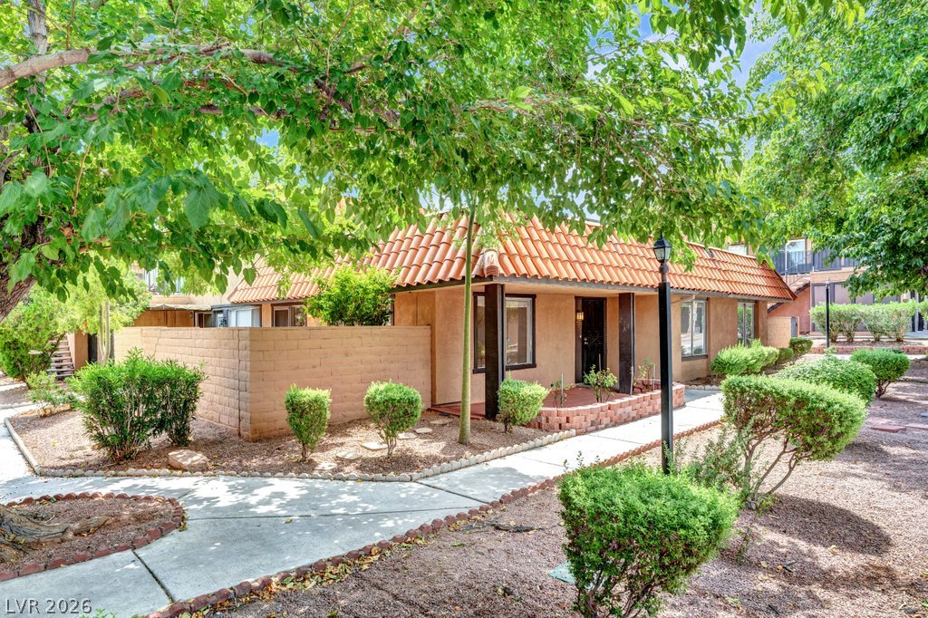 220 Shadybrook Lane A Property Photo 4