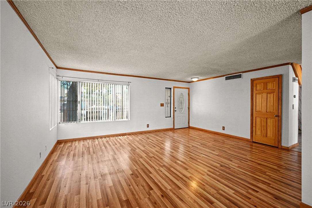 7100 Mountain Moss Drive Property Photo 3