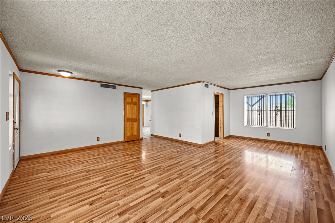 7100 Mountain Moss Drive Property Photo 5
