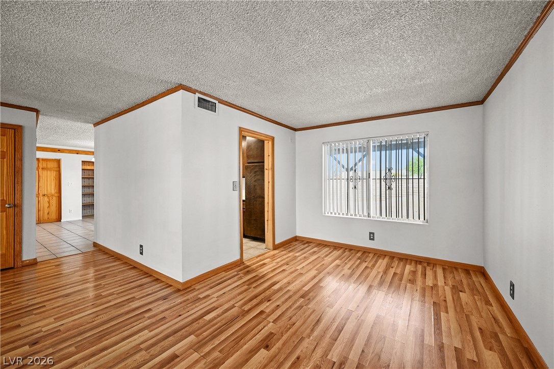 7100 Mountain Moss Drive Property Photo 6