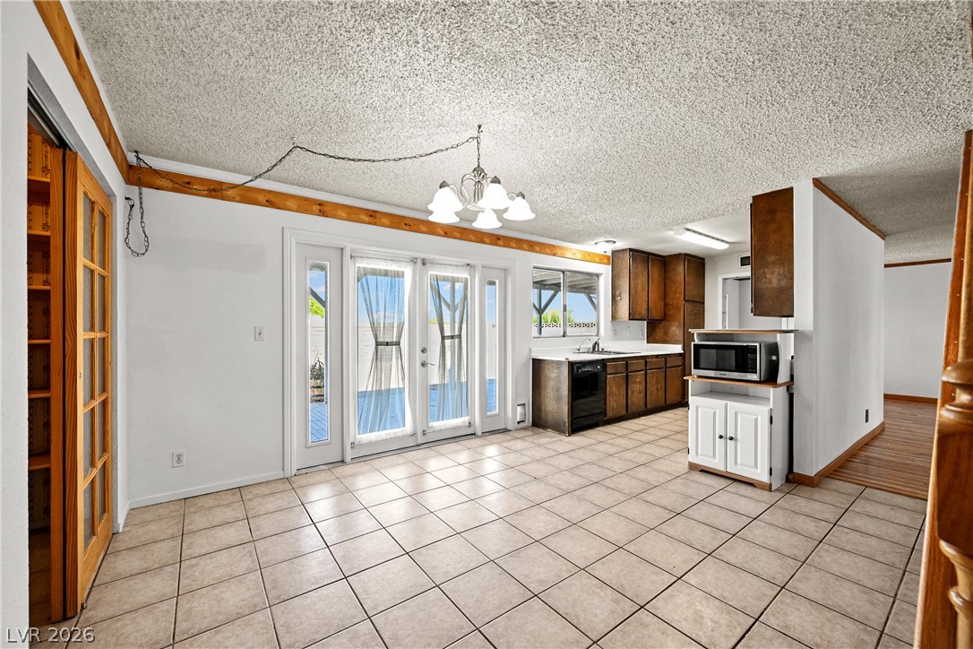 7100 Mountain Moss Drive Property Photo 11