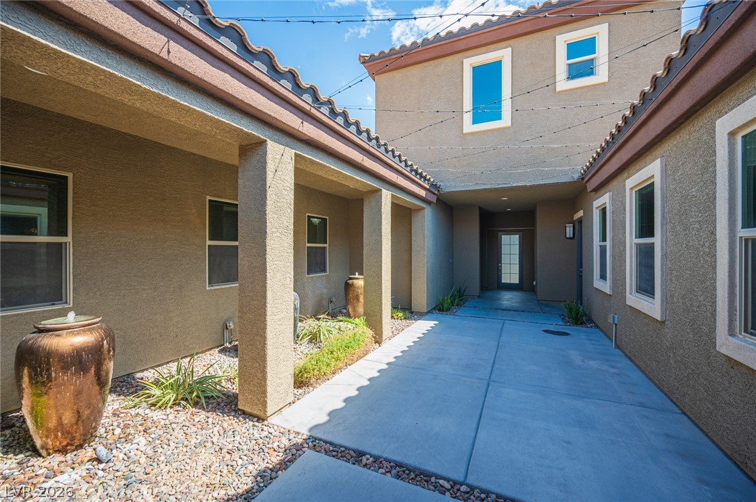 10300 Mystic Ledge Court Property Photo 4