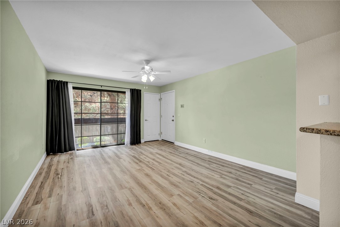 5118 South Jones Boulevard 206 Property Photo 6