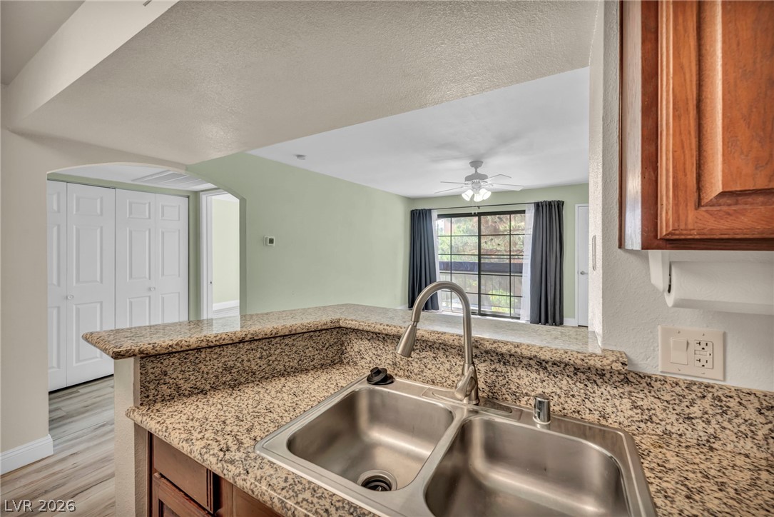 5118 South Jones Boulevard 206 Property Photo 14