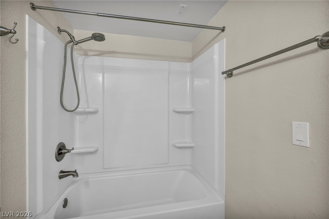 5118 South Jones Boulevard 206 Property Photo 19