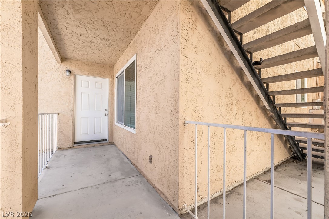 5303 Del Gado Drive B Property Photo 2