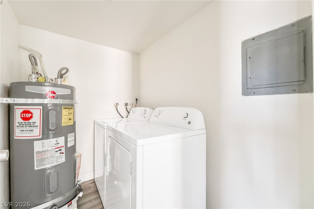 5303 Del Gado Drive B Property Photo 10