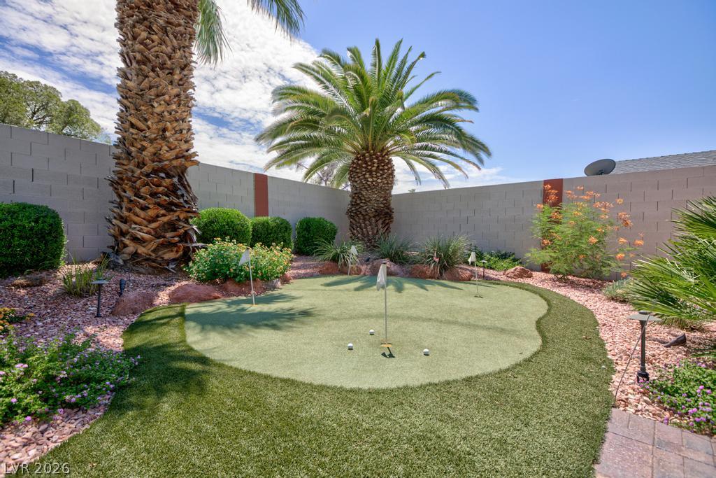 5040 Celebrity Circle Property Photo 1