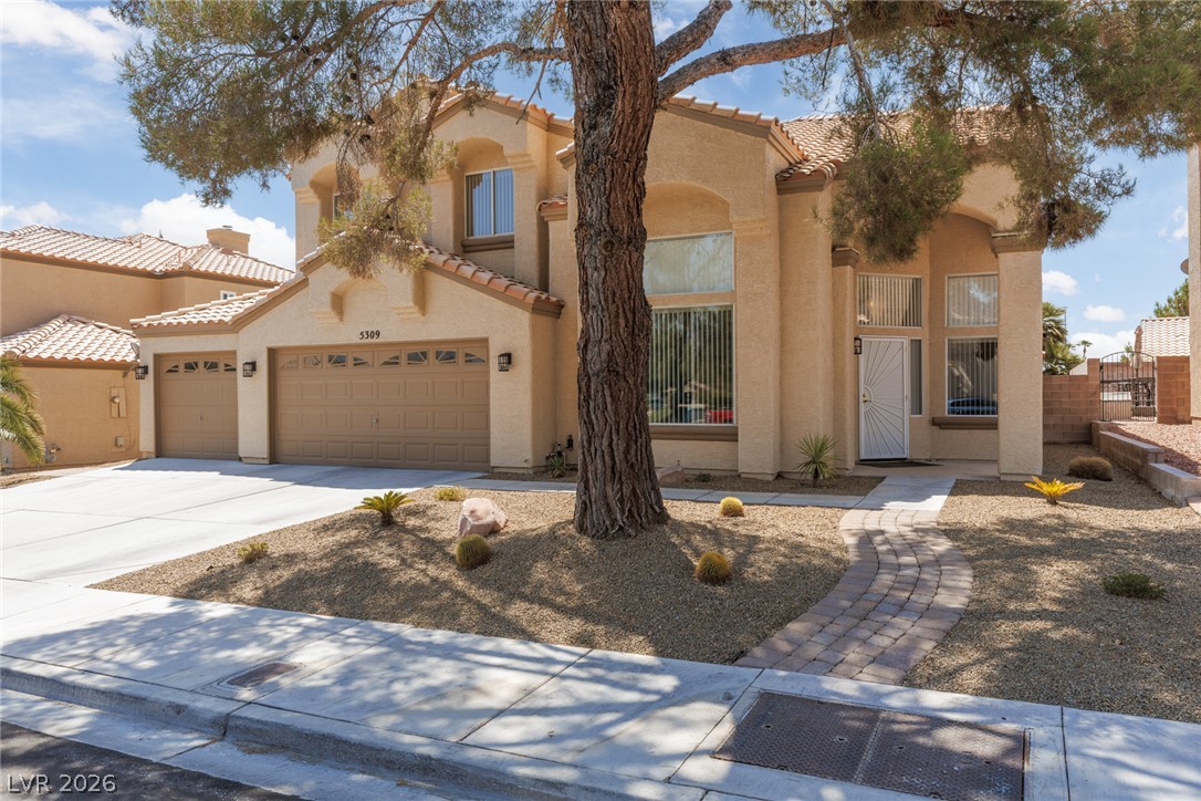 5309 Crimson Ridge Drive Property Photo 2