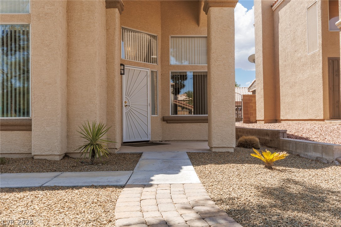 5309 Crimson Ridge Drive Property Photo 3