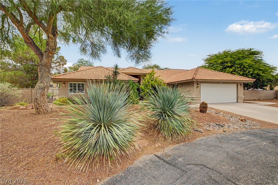 5935 North Campbell Road Property Photo 1