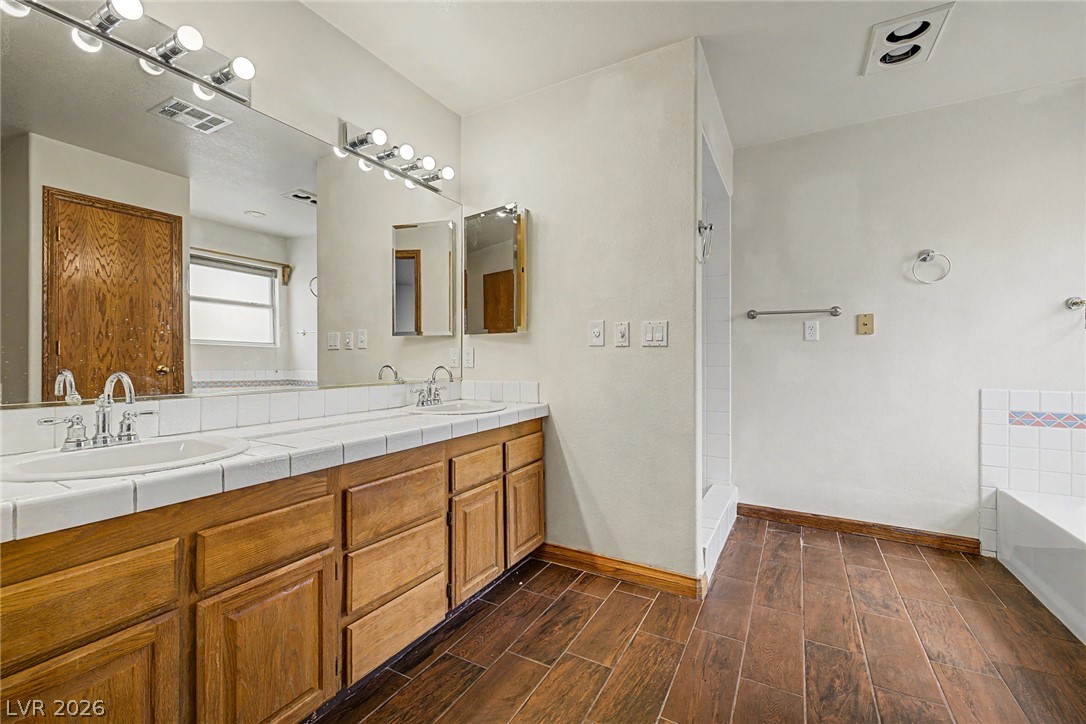 5935 North Campbell Road Property Photo 24