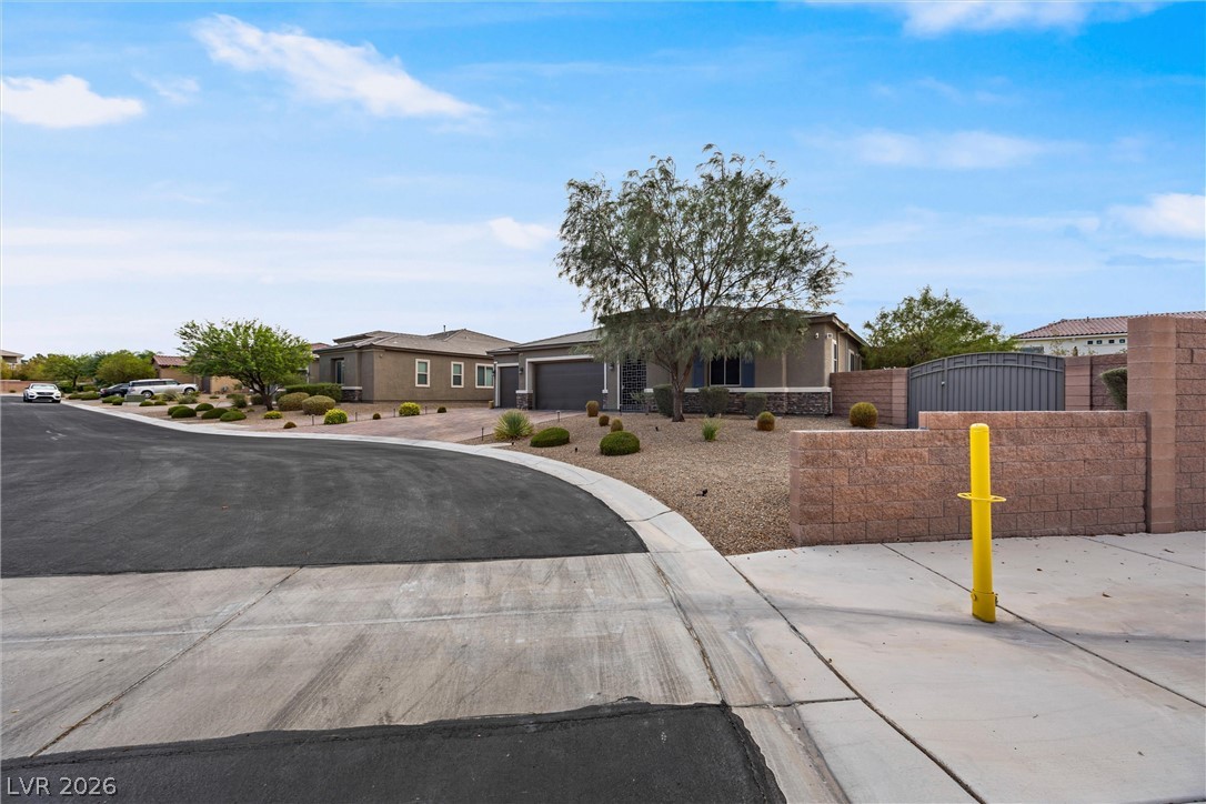 6820 Velvet Snow Street Property Photo 46