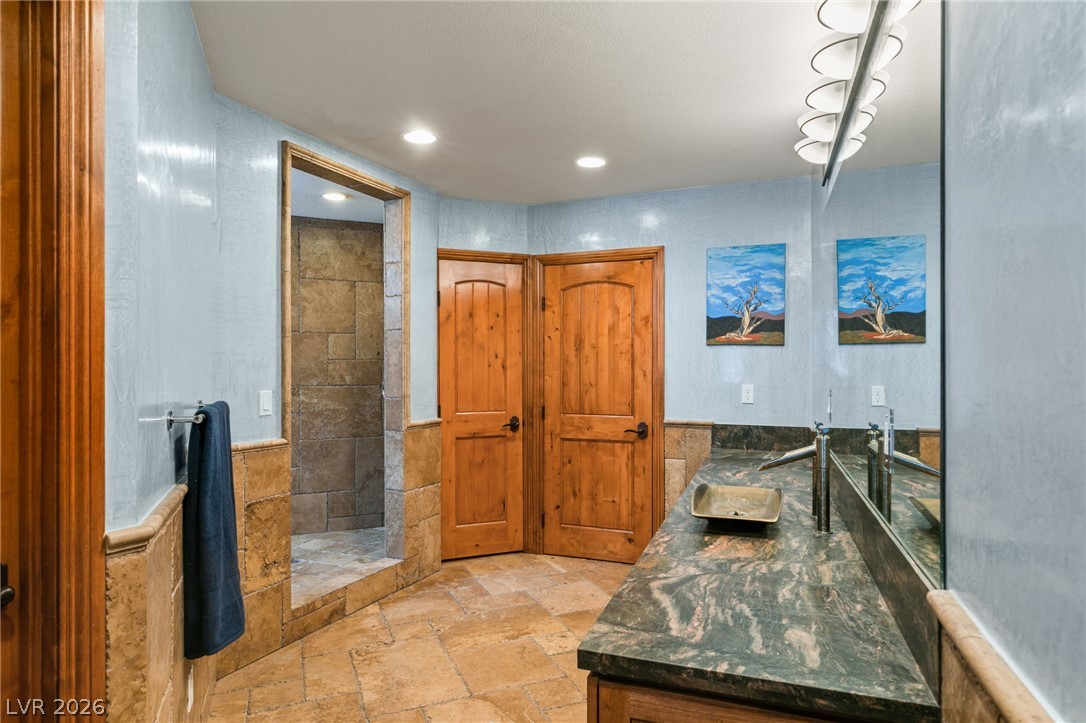4910 Cougar Ridge Trail Property Photo 37