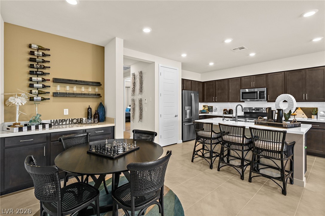 4871 East Short Putt Court Property Photo 8