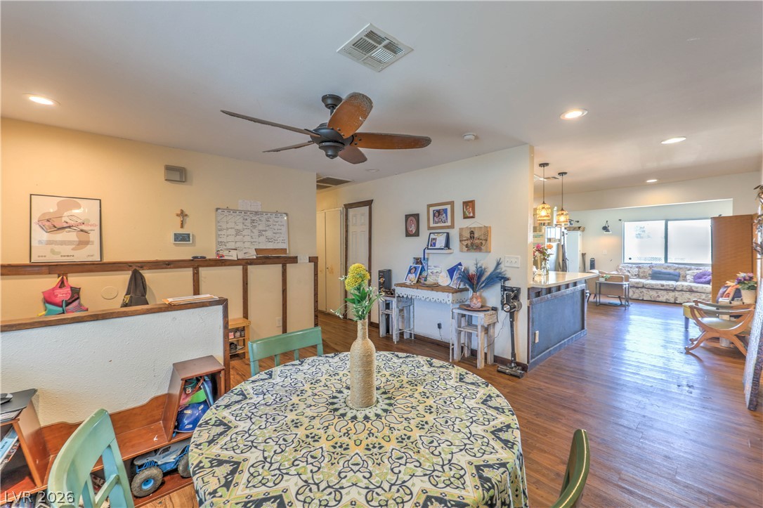 2116 West Travis Street Property Photo 15
