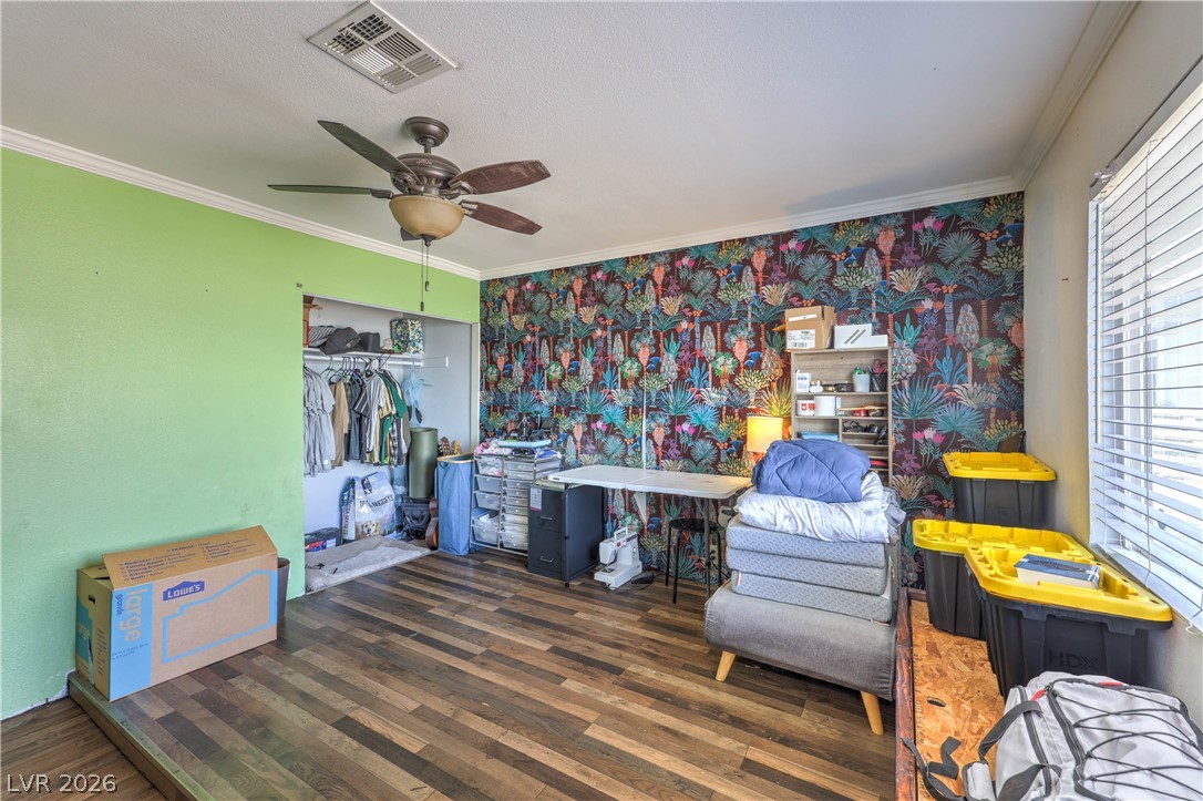 2116 West Travis Street Property Photo 19