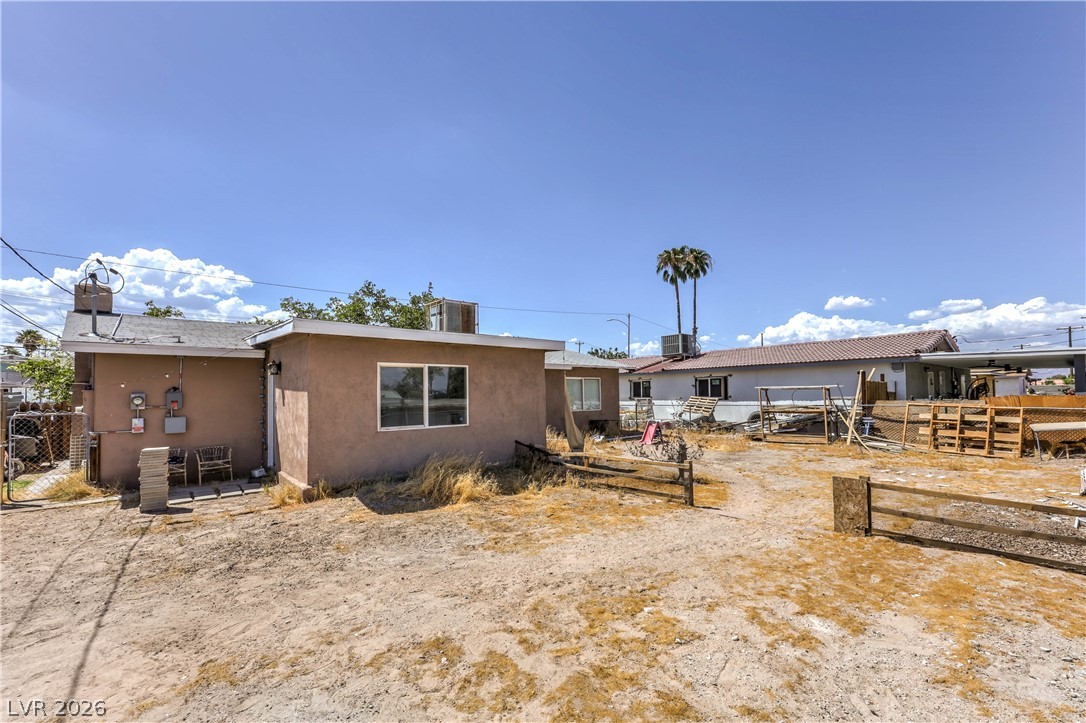 2116 West Travis Street Property Photo 31