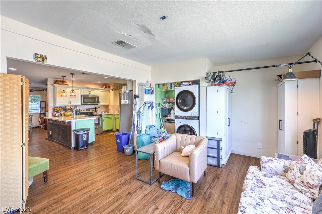 2116 West Travis Street Property Photo 47