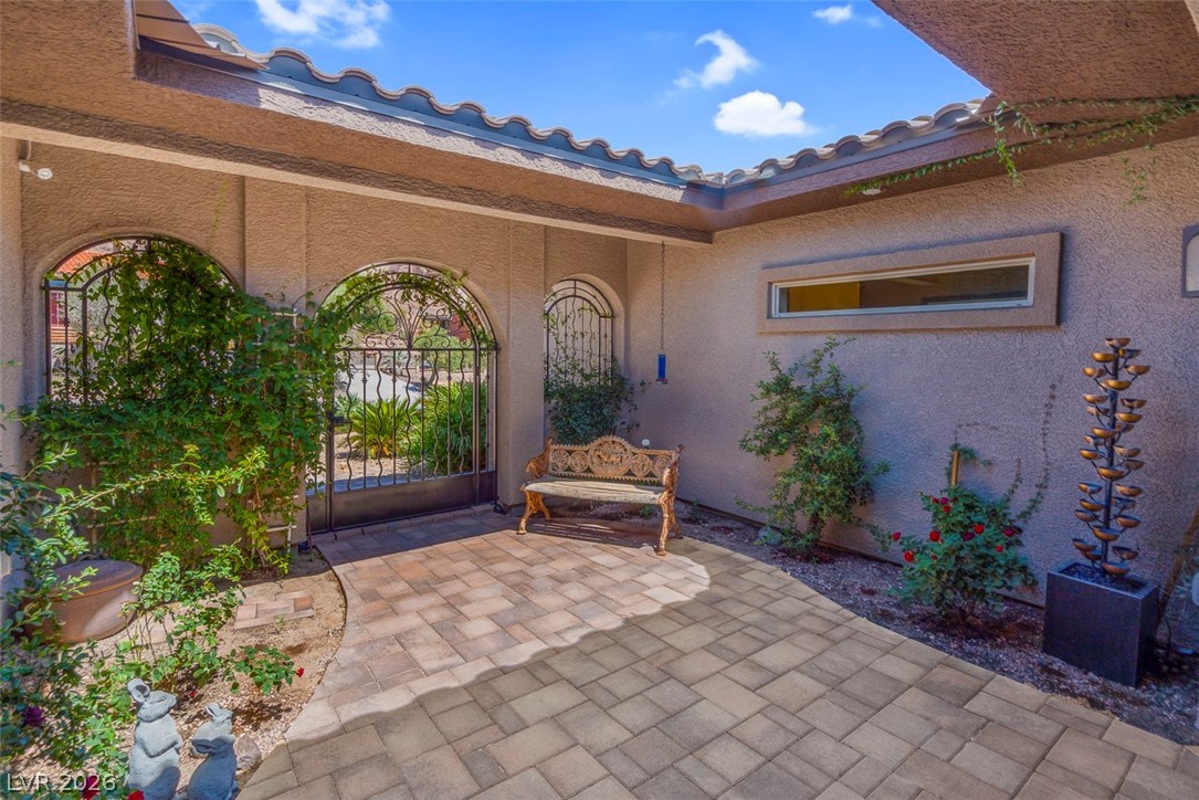 975 Keys Drive Property Photo 4