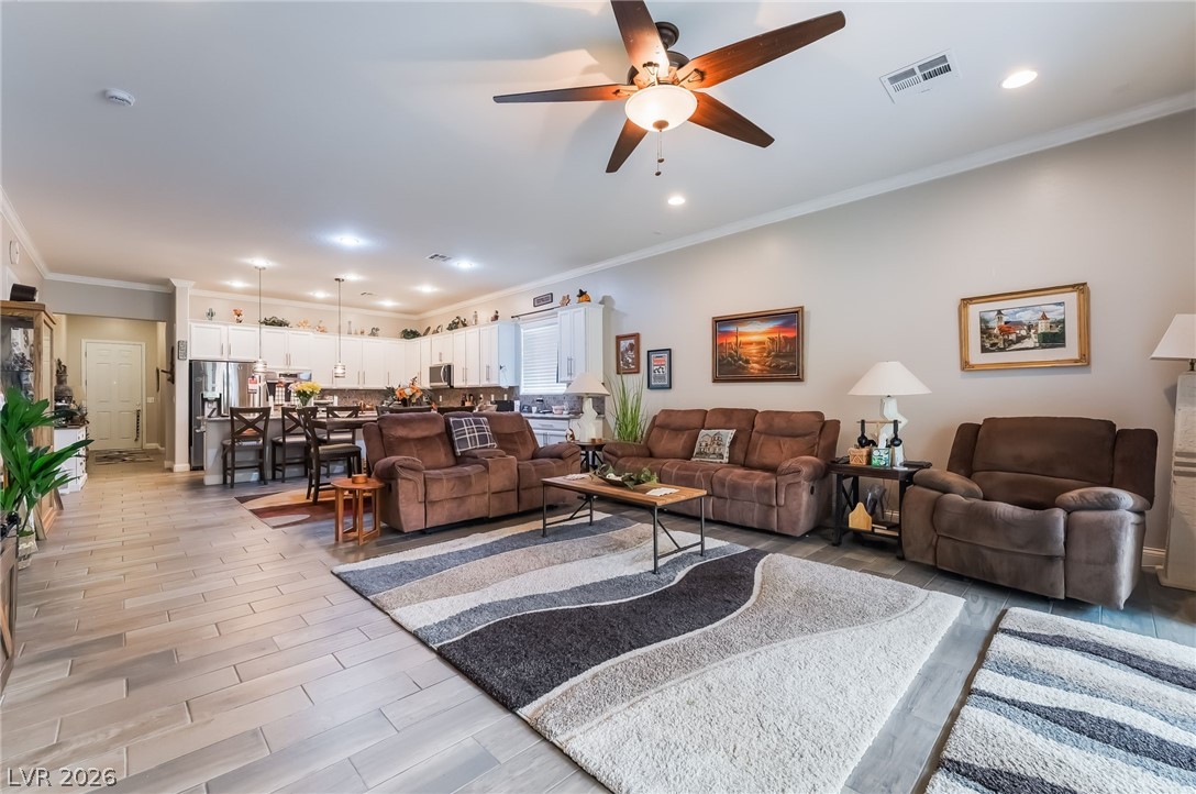 8651 Loretta Bay Street Property Photo 16