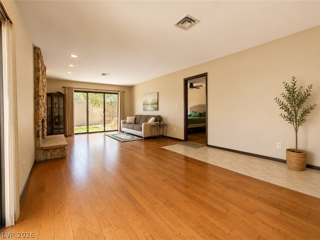 2521 Swan Lane Property Photo 4