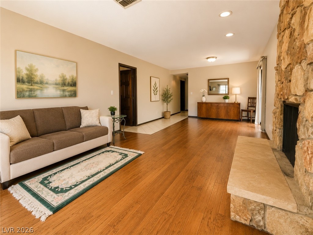 2521 Swan Lane Property Photo 7