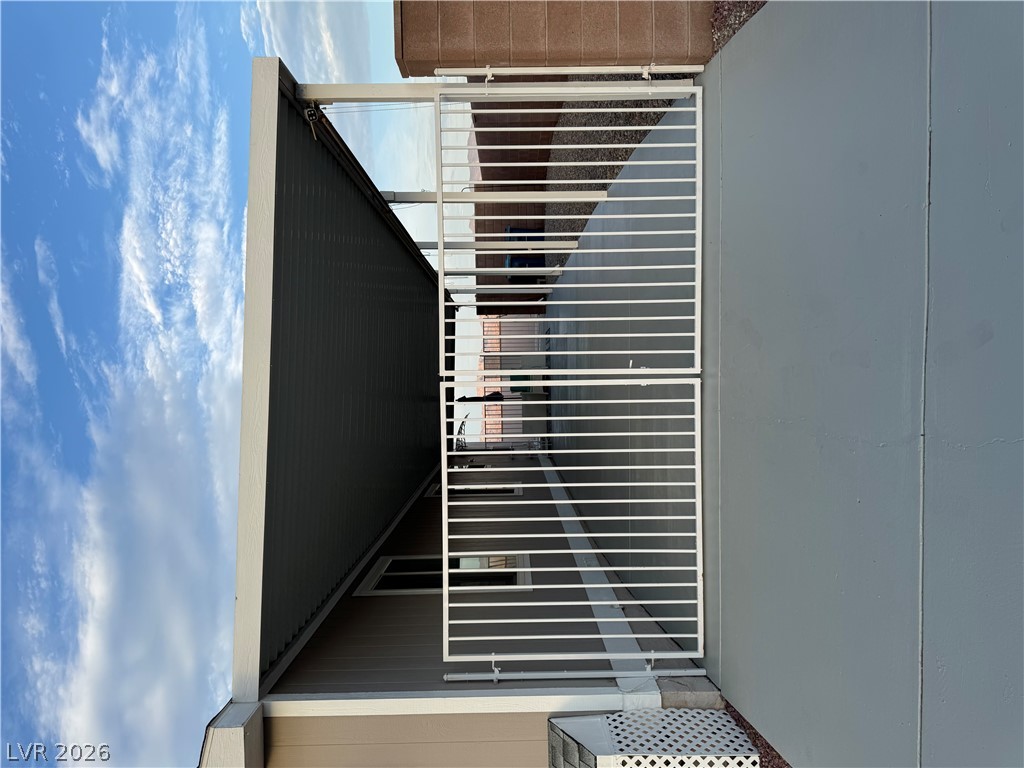 3250 Del Monte Street Property Photo 5