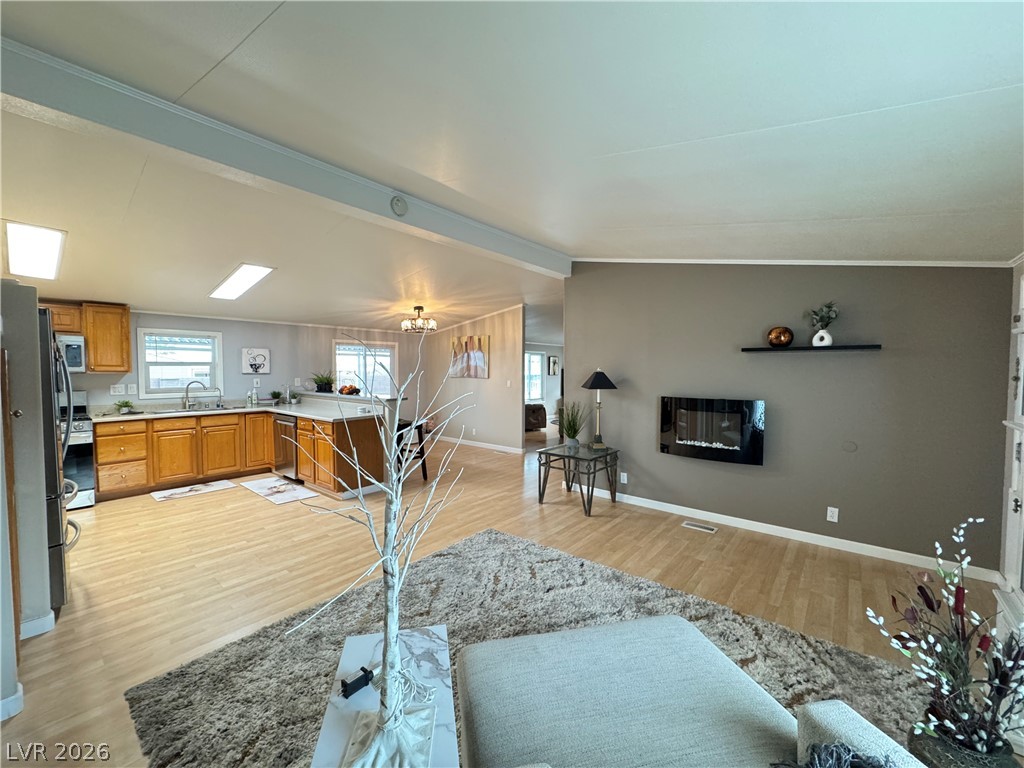 3250 Del Monte Street Property Photo 8
