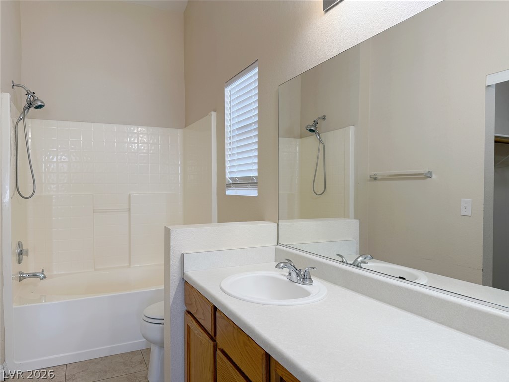 3320 Park Town Street Property Photo 5