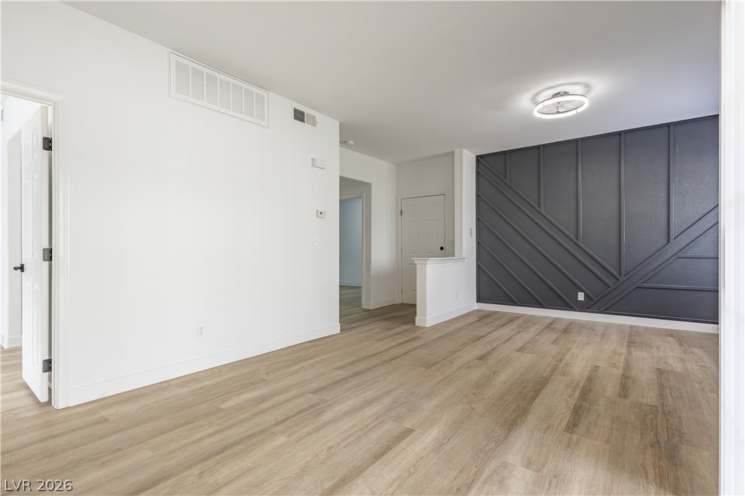 323 Seine Way 323 Property Photo 3