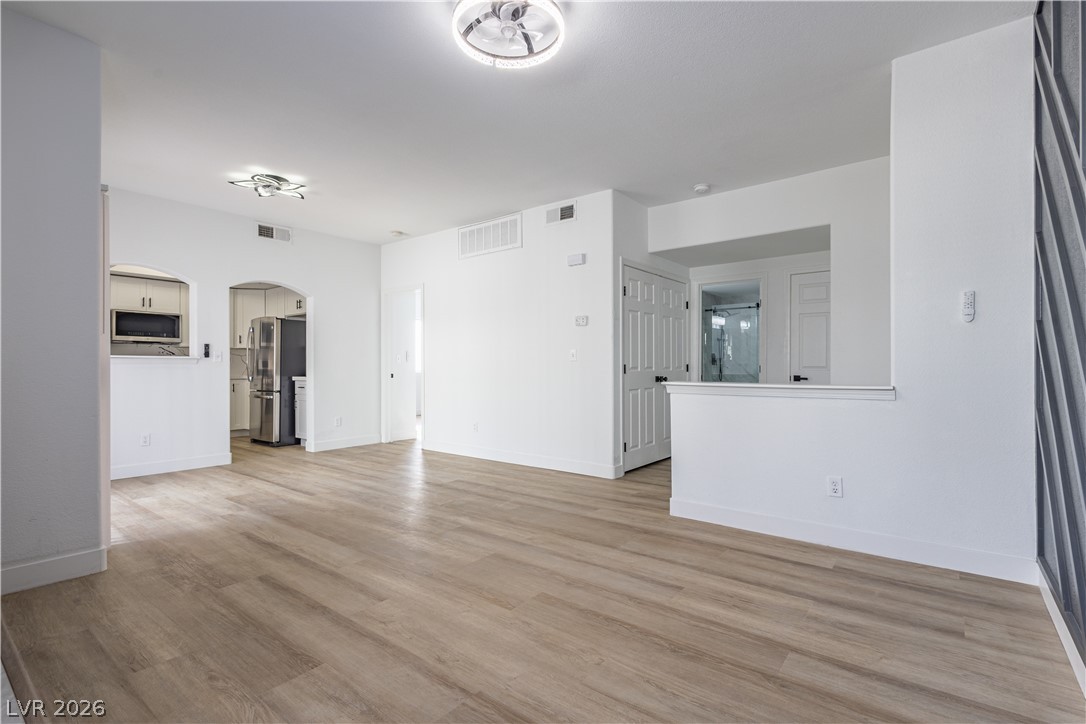 323 Seine Way 323 Property Photo 4
