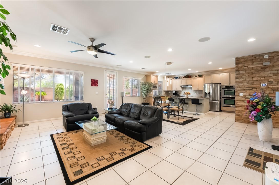 186 Uccello Drive Property Photo 12