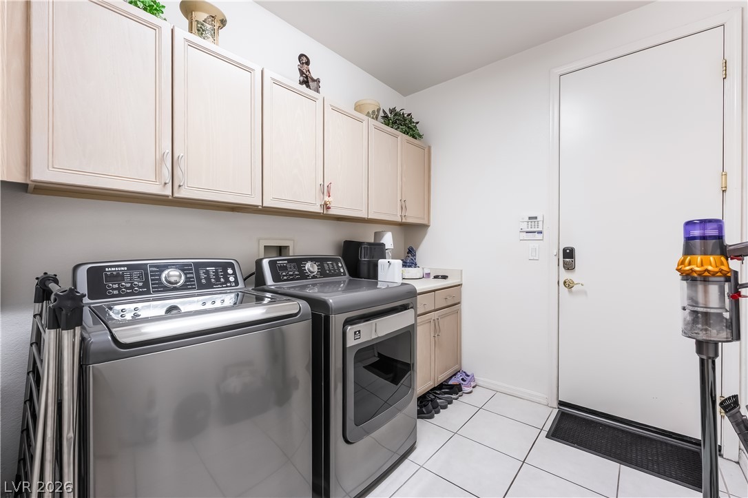 186 Uccello Drive Property Photo 36
