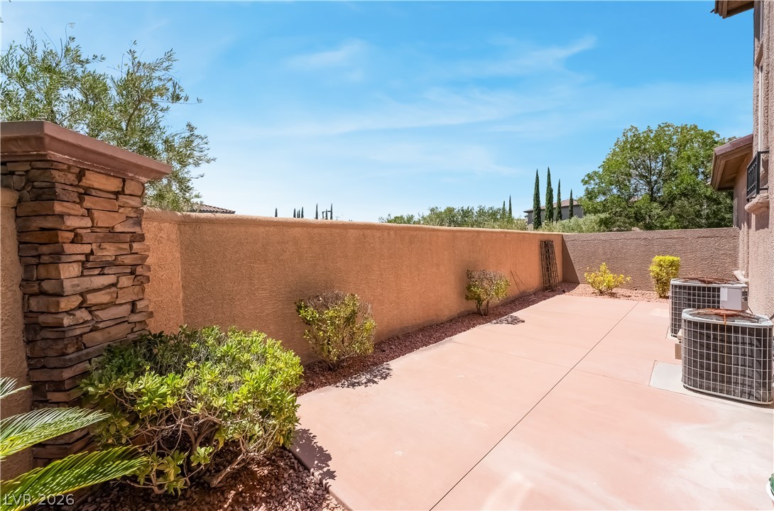 186 Uccello Drive Property Photo 40