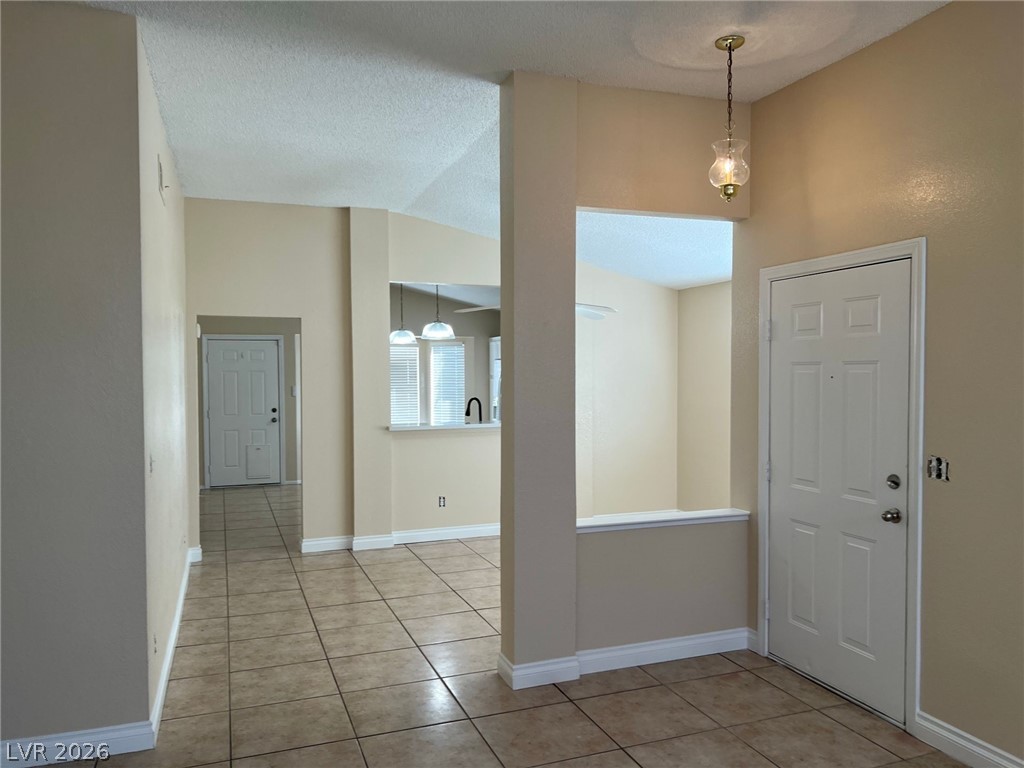 9824 Cross Creek Way Property Photo 10