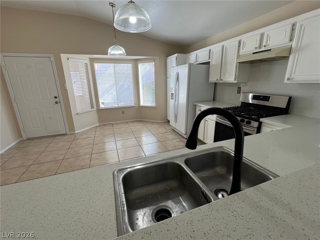 9824 Cross Creek Way Property Photo 11