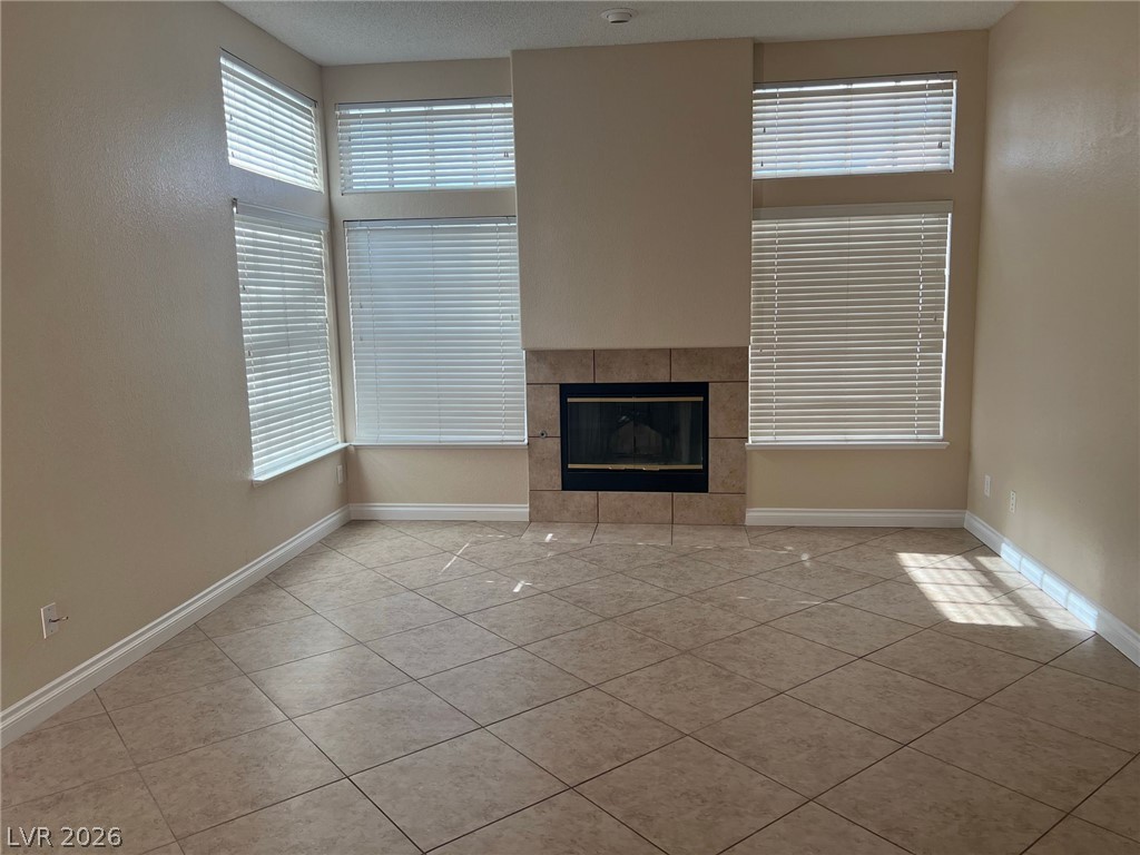 9824 Cross Creek Way Property Photo 14